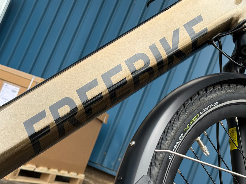 Reifen & Reflexstreifen am Freebike Melrose – eigene Detailaufnahme